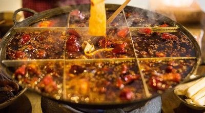  重慶火鍋底料食品廠，很好的配菜，讓你彰顯男人風(fēng)范